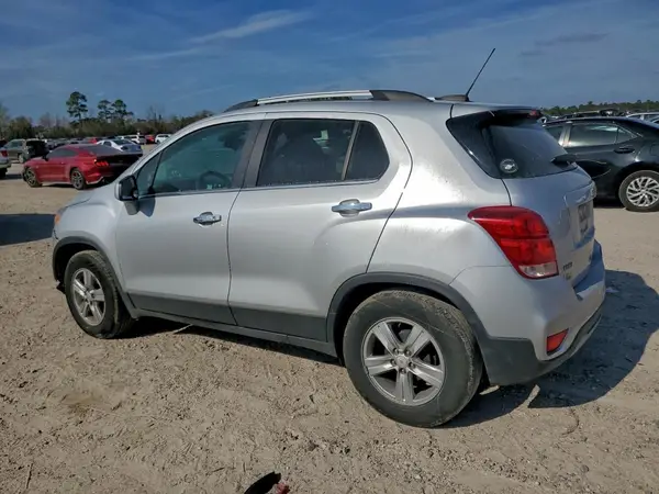 KL7CJLSB2KB959673 2019 CHEVROLET TRAX - Image 2