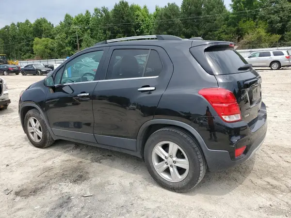 KL7CJLSB2LB005457 2020 CHEVROLET TRAX - Image 2