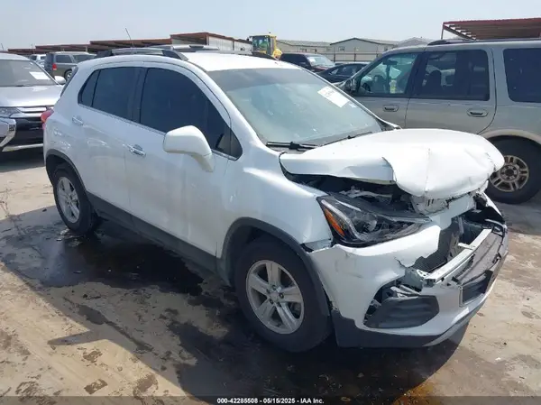 KL7CJLSB2LB009170 2020 CHEVROLET TRAX - Image 1