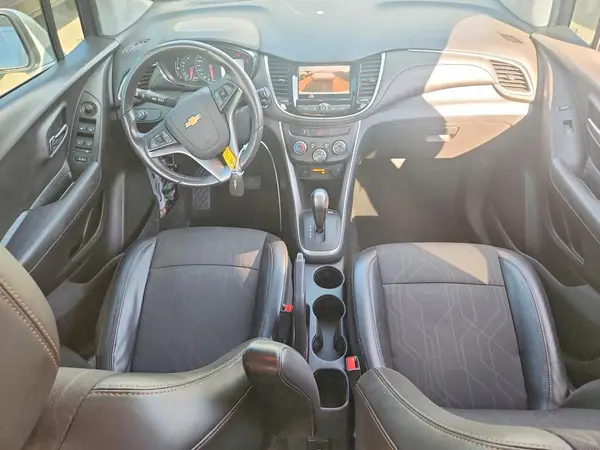 KL7CJLSB2LB011453 2020 CHEVROLET TRAX - Image 8