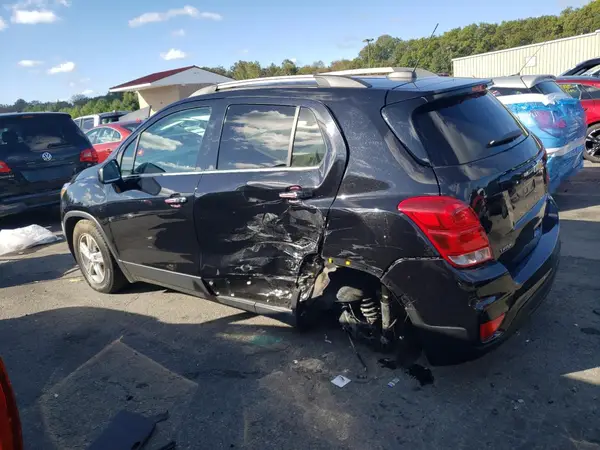 KL7CJLSB2LB017737 2020 CHEVROLET TRAX - Image 2