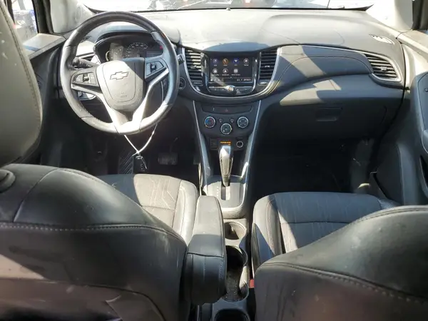 KL7CJLSB2LB018130 2020 CHEVROLET TRAX - Image 8