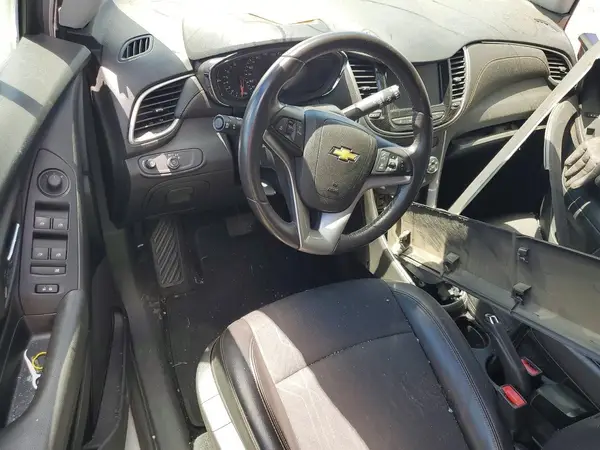 KL7CJLSB2LB019505 2020 CHEVROLET TRAX - Image 8