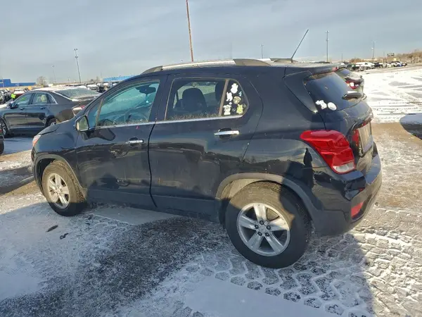 KL7CJLSB2LB024557 2020 CHEVROLET TRAX - Image 2