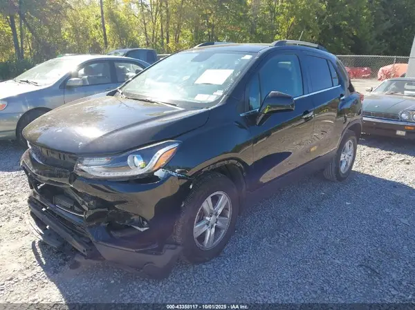 KL7CJLSB2LB027359 2020 CHEVROLET TRAX - Image 2
