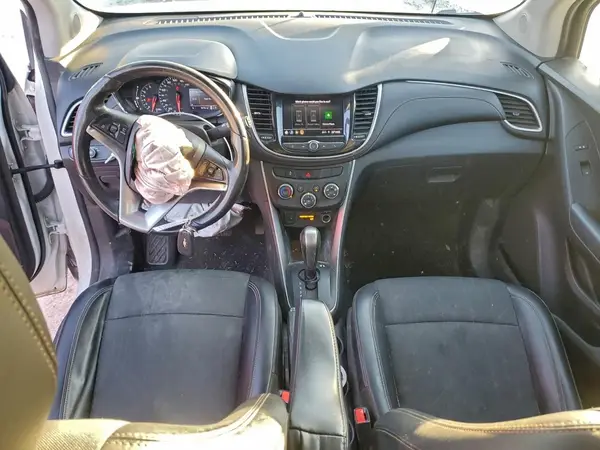 KL7CJLSB2LB032349 2020 CHEVROLET TRAX - Image 8