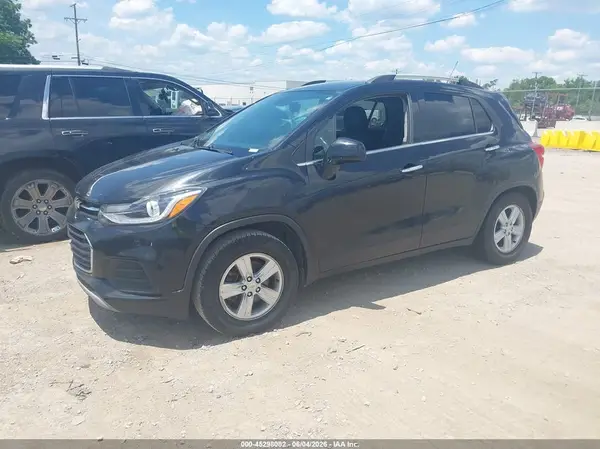 KL7CJLSB2LB036109 2020 CHEVROLET TRAX - Image 2