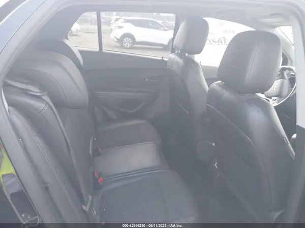KL7CJLSB2LB037664 2020 CHEVROLET TRAX - Image 8
