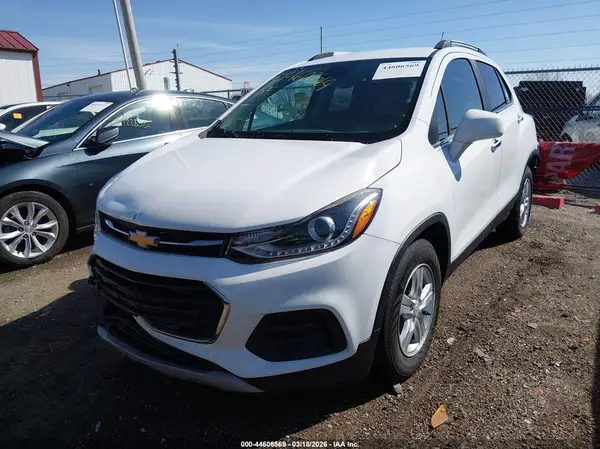 KL7CJLSB2LB043836 2020 CHEVROLET TRAX - Image 2