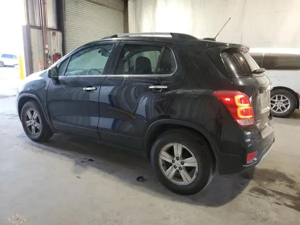 KL7CJLSB2LB052780 2020 CHEVROLET TRAX - Image 2