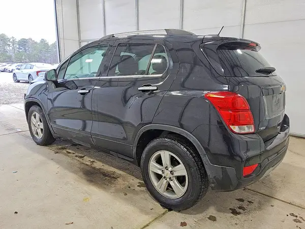 KL7CJLSB2LB059504 2020 CHEVROLET TRAX - Image 2