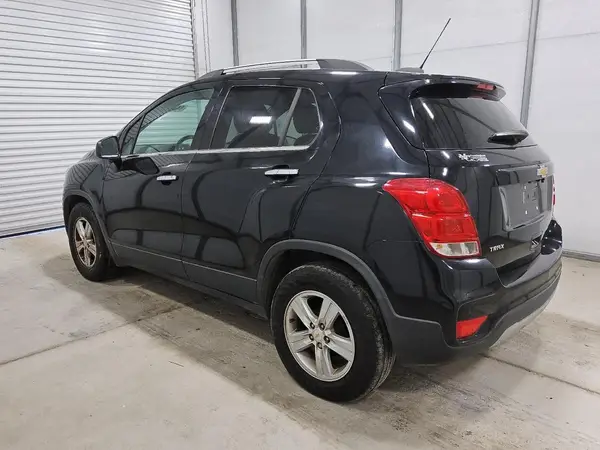 KL7CJLSB2LB060961 2020 CHEVROLET TRAX - Image 2