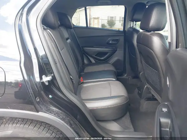 KL7CJLSB2LB087464 2020 CHEVROLET TRAX - Image 8