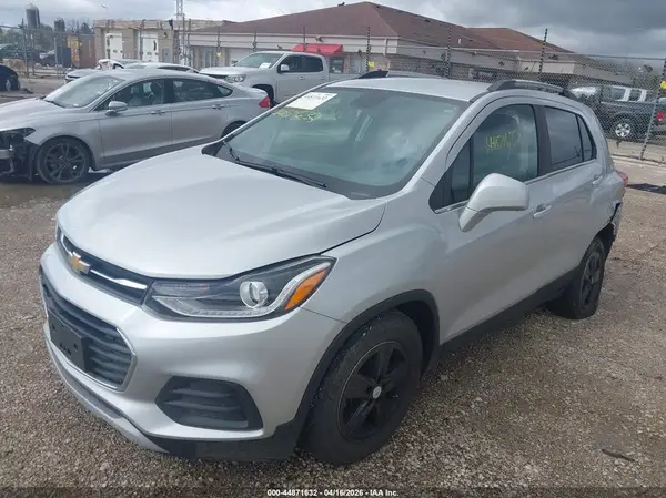 KL7CJLSB2LB314605 2020 CHEVROLET TRAX - Image 2