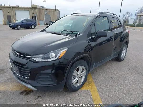 KL7CJLSB2LB326947 2020 CHEVROLET TRAX - Image 2
