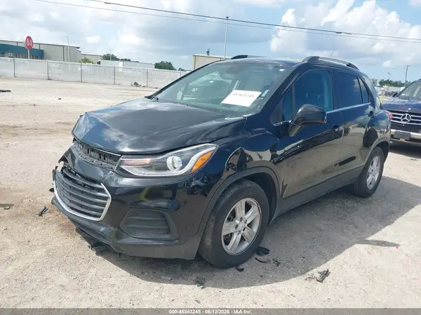 KL7CJLSB2LB328388 2020 CHEVROLET TRAX - Image 2