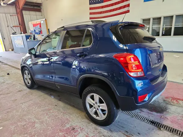 KL7CJLSB2LB336779 2020 CHEVROLET TRAX - Image 2