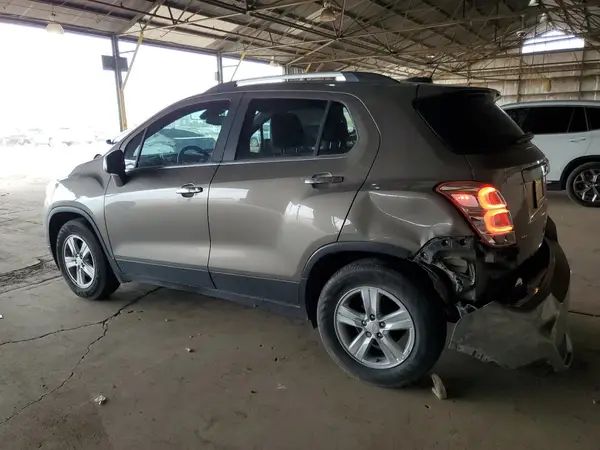 KL7CJLSB2LB353839 2020 CHEVROLET TRAX - Image 2