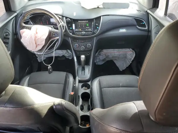 KL7CJLSB2LBC04034 2020 CHEVROLET TRAX - Image 8