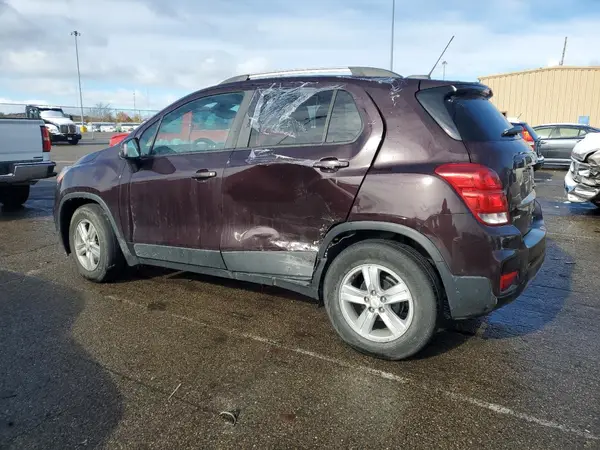 KL7CJLSB2MB305047 2021 CHEVROLET TRAX - Image 2