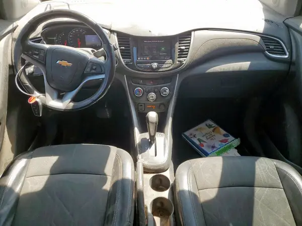KL7CJLSB2MB305811 2021 CHEVROLET TRAX - Image 8