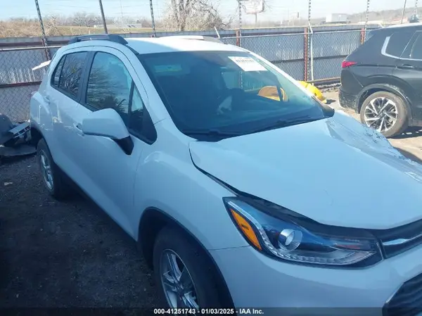 KL7CJLSB2MB309664 2021 CHEVROLET TRAX - Image 1