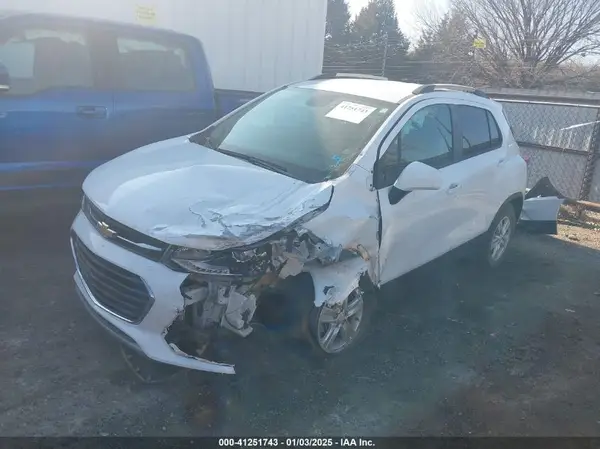 KL7CJLSB2MB309664 2021 CHEVROLET TRAX - Image 2