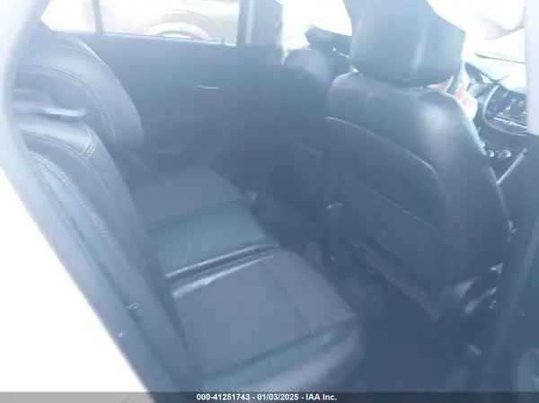 KL7CJLSB2MB309664 2021 CHEVROLET TRAX - Image 8