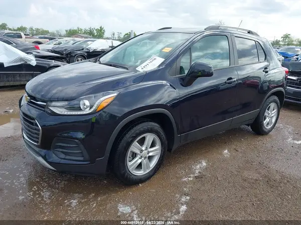 KL7CJLSB2MB311916 2021 CHEVROLET TRAX - Image 2