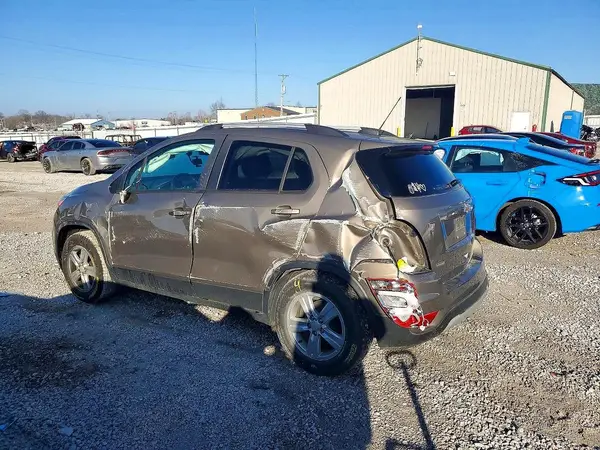KL7CJLSB2MB314508 2021 CHEVROLET TRAX - Image 2