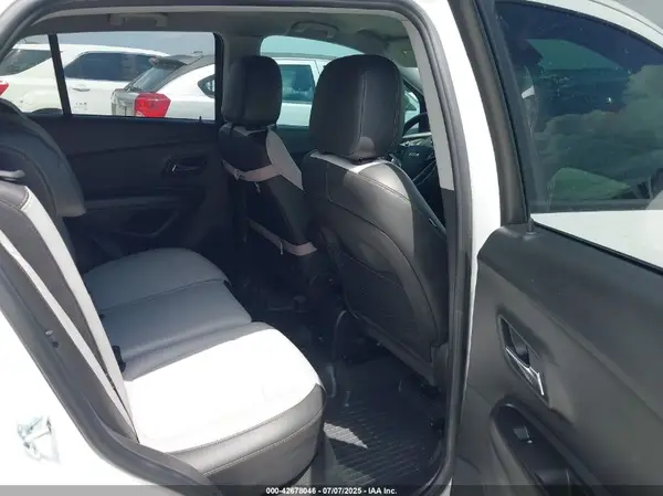 KL7CJLSB2MB314587 2021 CHEVROLET TRAX - Image 8