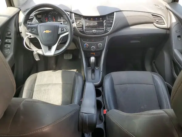 KL7CJLSB2MB318008 2021 CHEVROLET TRAX - Image 8