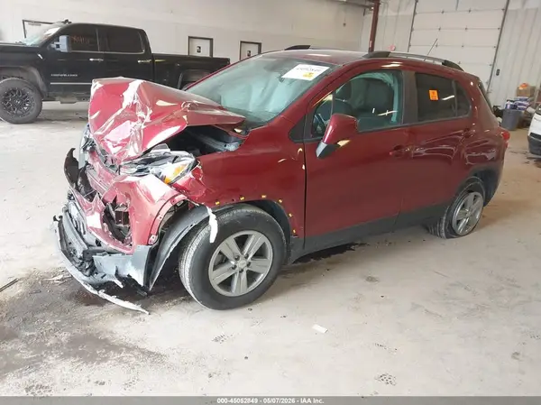 KL7CJLSB2MB321538 2021 CHEVROLET TRAX - Image 2