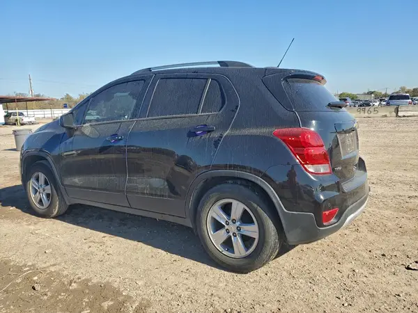 KL7CJLSB2MB325220 2021 CHEVROLET TRAX - Image 2