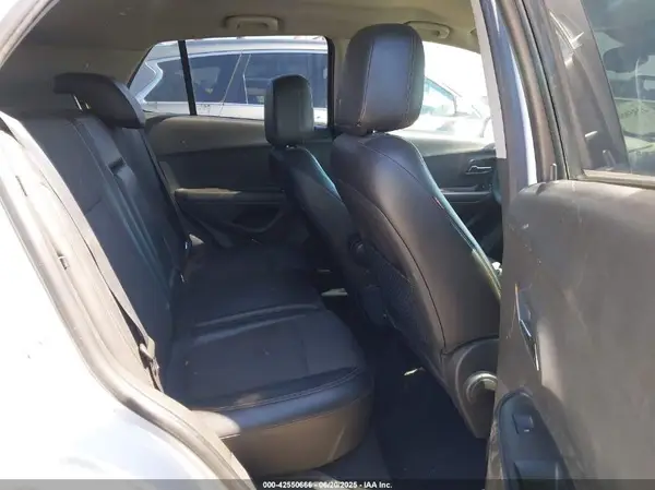 KL7CJLSB2MB329347 2021 CHEVROLET TRAX - Image 8