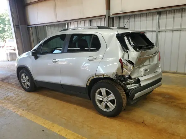 KL7CJLSB2MB329719 2021 CHEVROLET TRAX - Image 2