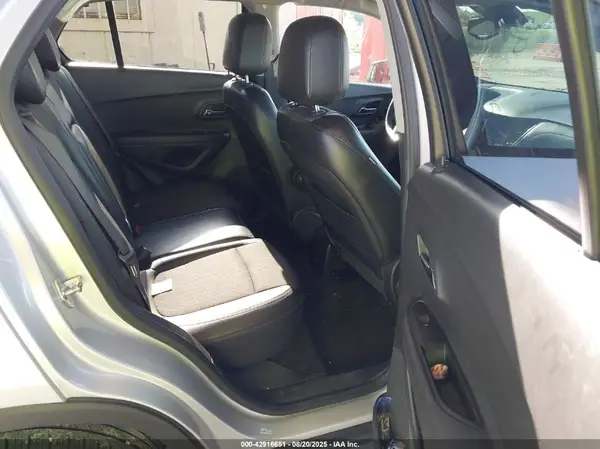 KL7CJLSB2MB338128 2021 CHEVROLET TRAX - Image 8