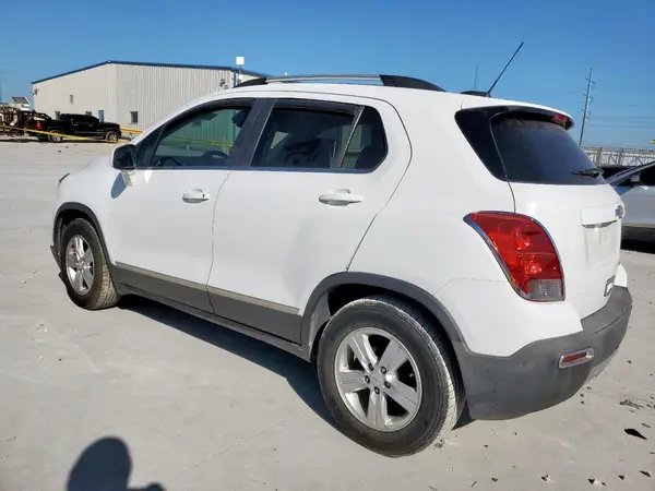 KL7CJLSB3GB540707 2016 CHEVROLET TRAX - Image 2