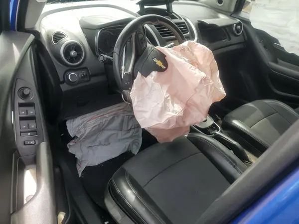 KL7CJLSB3GB604650 2016 CHEVROLET TRAX - Image 8