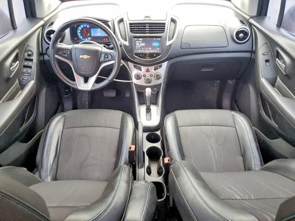 KL7CJLSB3GB633811 2016 CHEVROLET TRAX - Image 8