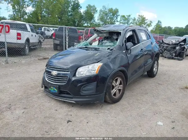 KL7CJLSB3GB651869 2016 CHEVROLET TRAX - Image 2