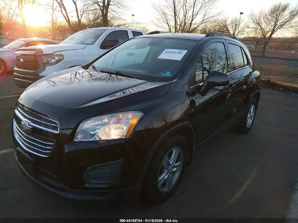 KL7CJLSB3GB658577 2016 CHEVROLET TRAX - Image 2