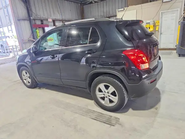 KL7CJLSB3GB731009 2016 CHEVROLET TRAX - Image 2