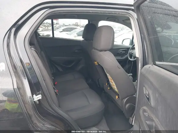 KL7CJLSB3GB736968 2016 CHEVROLET TRAX - Image 8