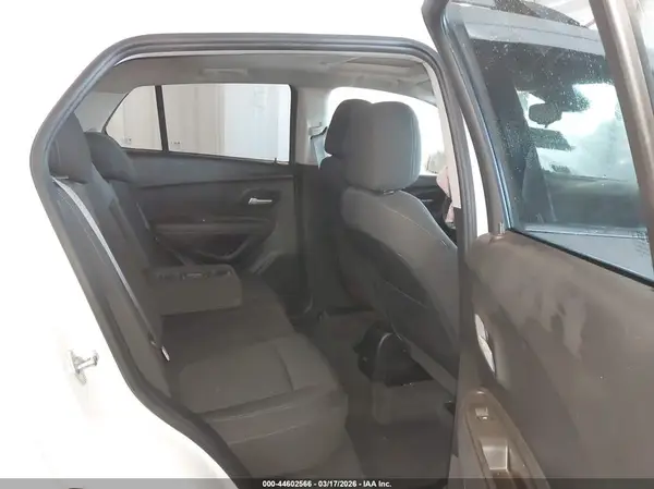 KL7CJLSB3GB751566 2016 CHEVROLET TRAX - Image 8