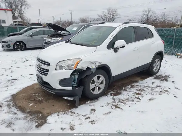 KL7CJLSB3GB759313 2016 CHEVROLET TRAX - Image 2