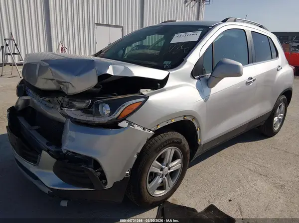 KL7CJLSB3HB159666 2017 CHEVROLET TRAX - Image 2