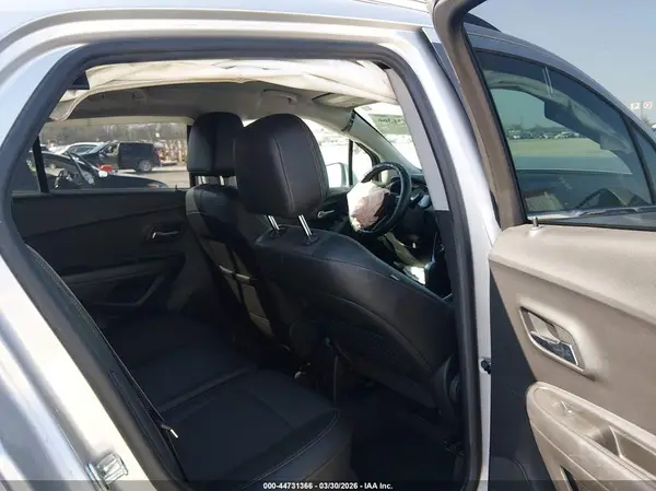 KL7CJLSB3HB159666 2017 CHEVROLET TRAX - Image 8