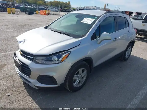 KL7CJLSB3HB168304 2017 CHEVROLET TRAX - Image 2