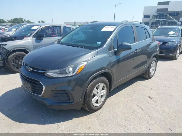 KL7CJLSB3HB192621 2017 CHEVROLET TRAX - Image 2